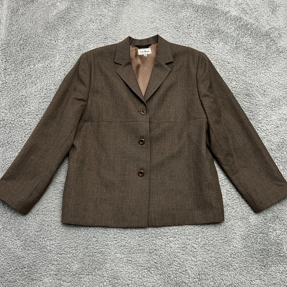 L.L. Bean Jackets & Blazers - L.L. Bean Blazer Women 18P Brown Good Wool 3-Button Made in USA OMU45